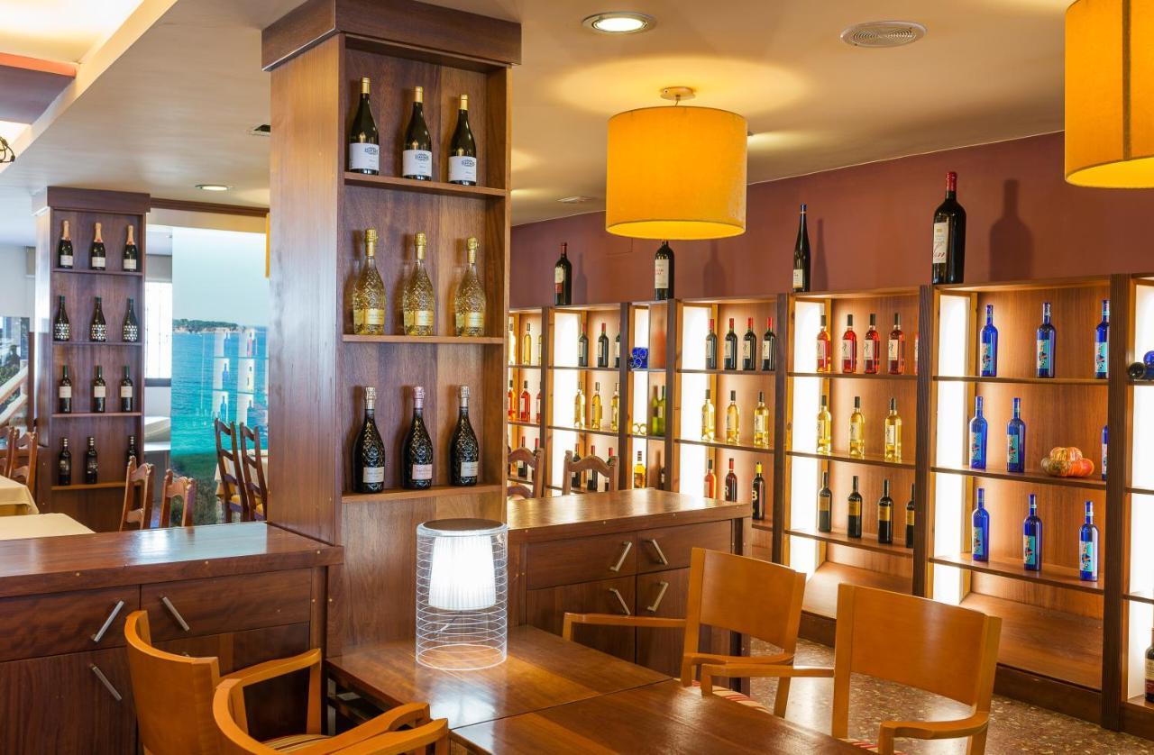 Hotel Restaurant Sant Pol Sant Feliu de Guíxols Exterior photo